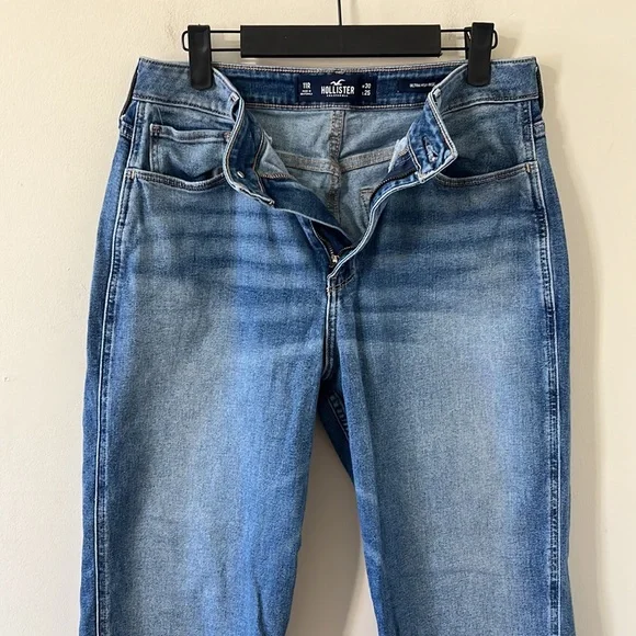 Hollister Ultra High Rise Straight Leg Raw Hem Denim Jeans Size 30 - Picture 5 of 10